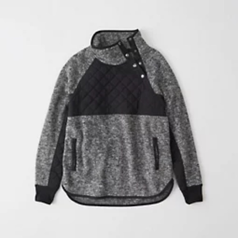 ABERCROMBIE Women's Black Asymmetrical Snap-Up Fleece Size S